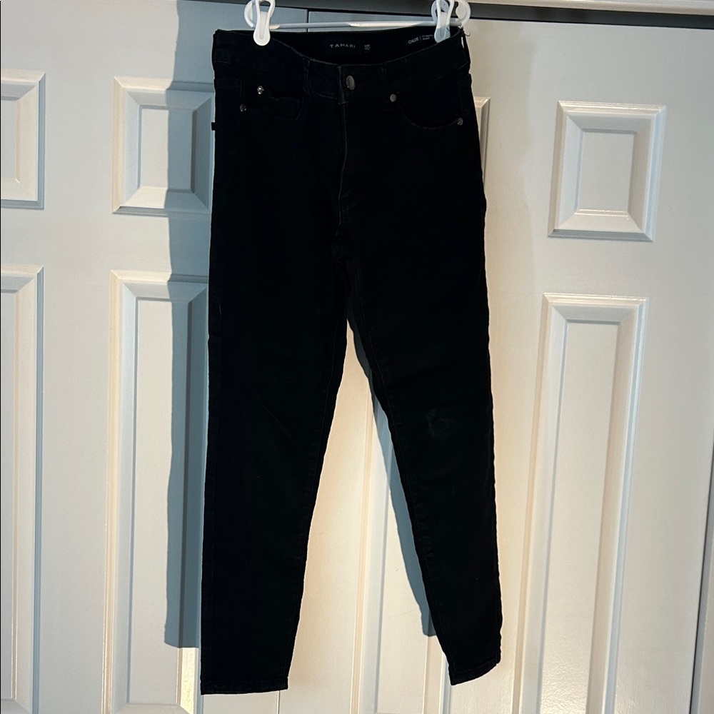 Black Denim Tahari Skinny Jeans